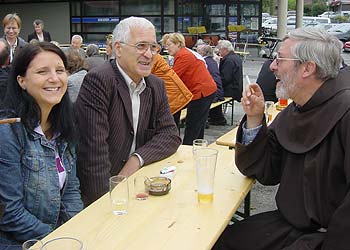 Reinhold Weberberger mit Pater Damian