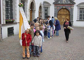 Kinder Kloster